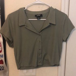 JUST PILLY GREAN CROP TOP BUTTON UP